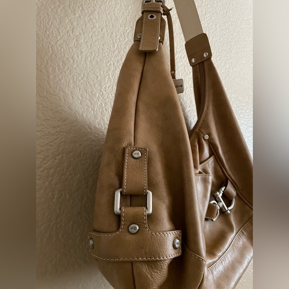 Nouvedive Leather, Carmel Large Purse, Handbag, Satchel beautiful silver accents - Picture 2 of 16